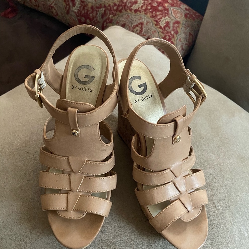 Shoes - Picture 4 of 16